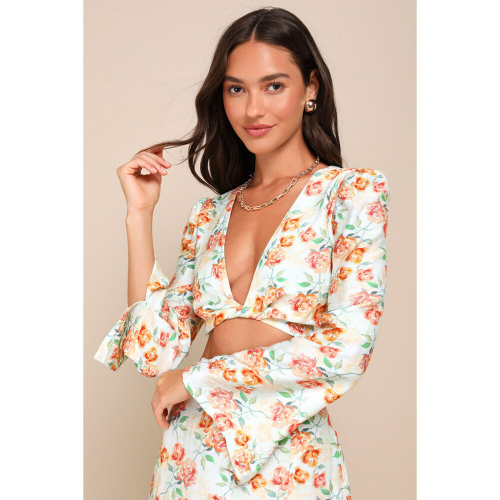 Lulus Cute Expertise Light Sage Green Floral Twist-front Crop Top - Size L
